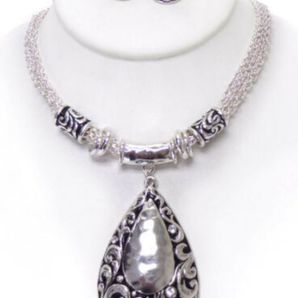 Filigree Metal Engraved Teardrop Necklace Earrings